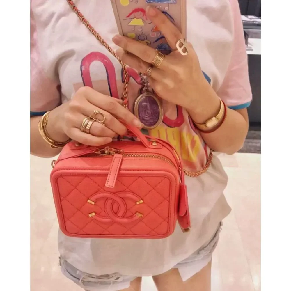 Chanel Women Pre-Loved Bag Very Good Condition